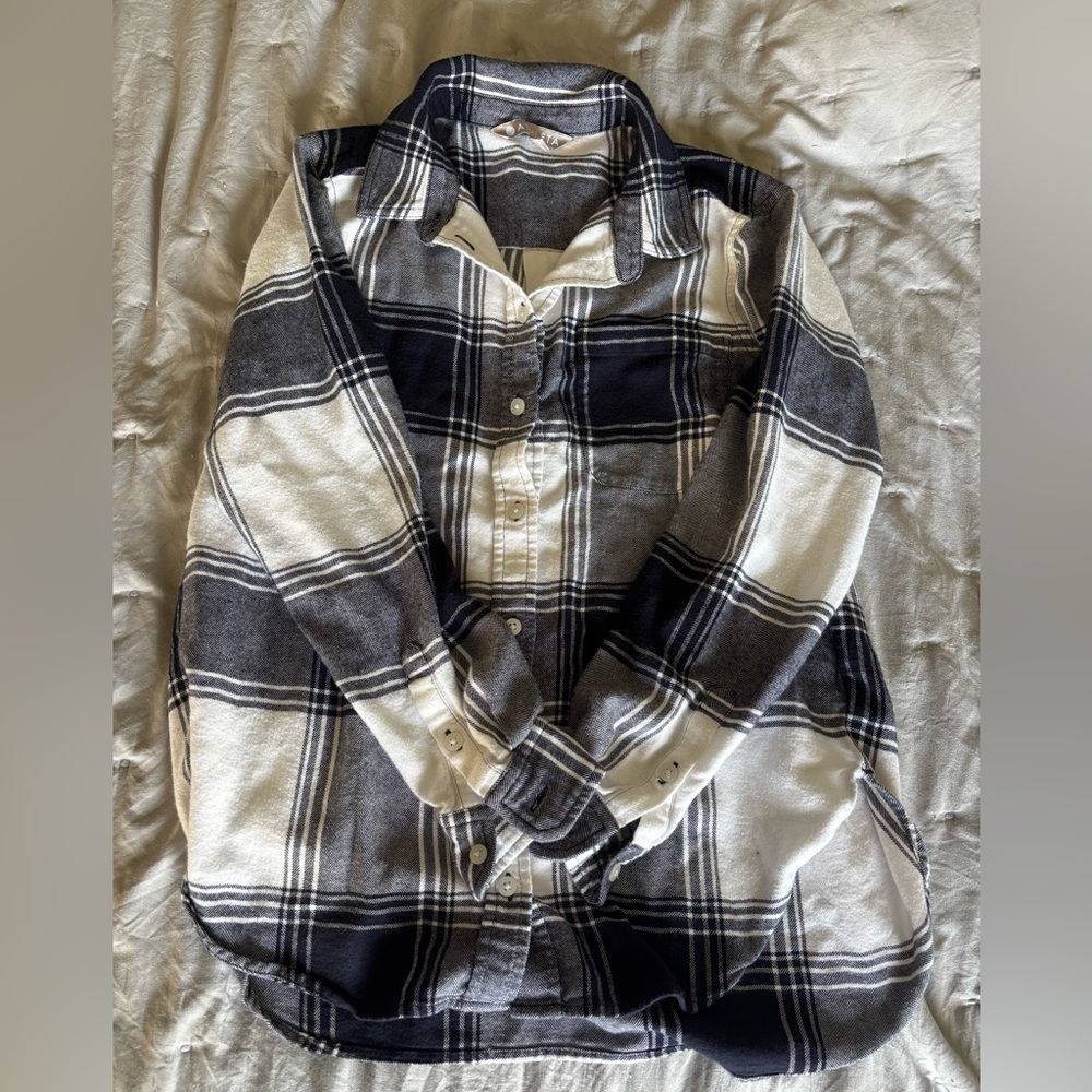 Athleta black and white flannel